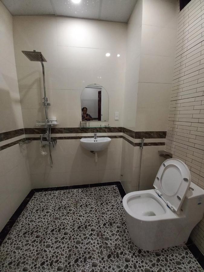 Hotel Khach San Hoang Mai Cần Thơ Exterior foto